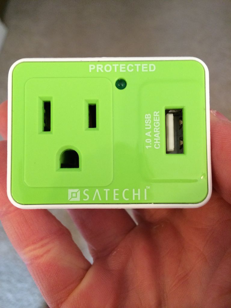 satechi-compact-usb-surge-protector-front