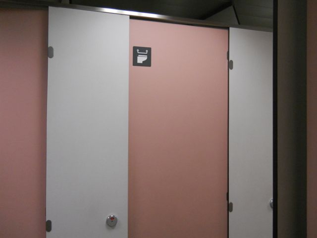 japan_public_toilet_signage