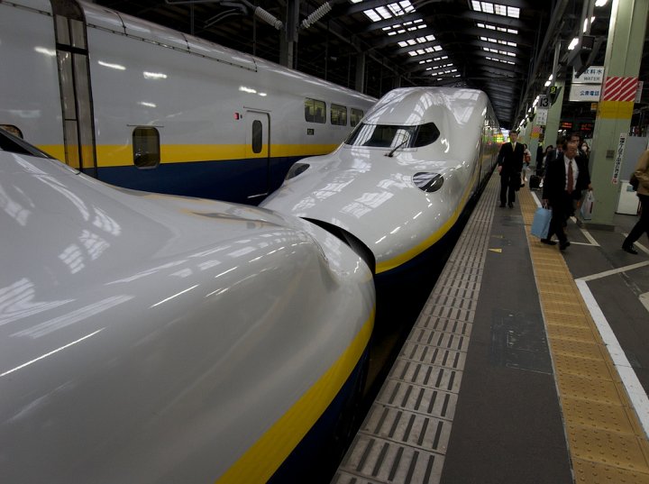 Shinkansen trains vary in length from eight to 16 cars. Some eight-car trains can join to form a longer train during high capacity hours. This is a double-deck Shinkansen running in eastern Japan between Tokyo and Niigata.