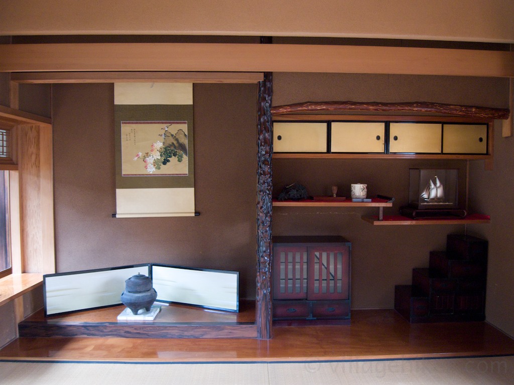The tea ceremony takes place in a traditional room with tatami mats.