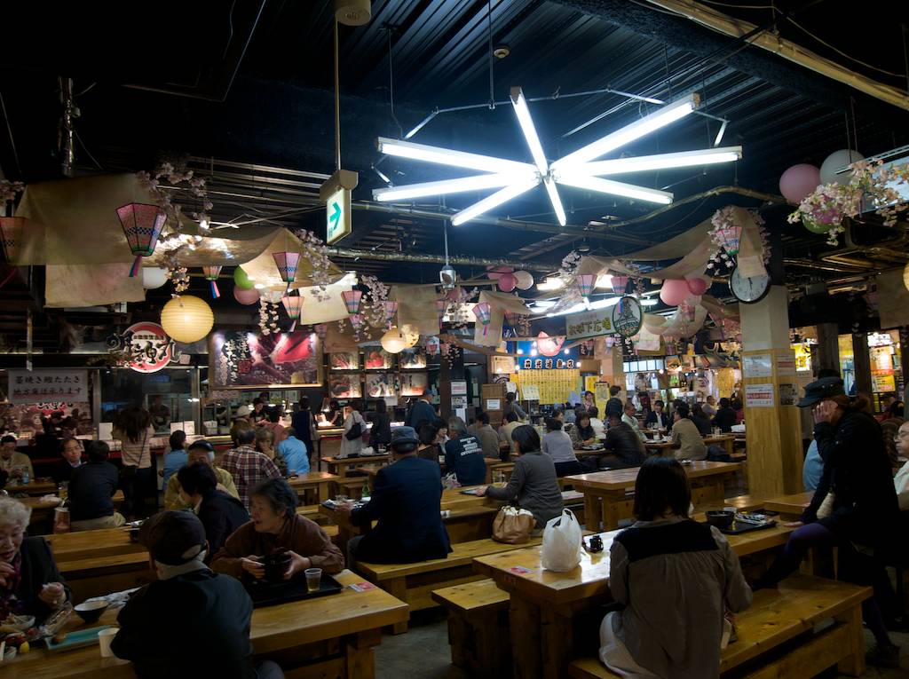 Customers Enjoy the Evening at Hirome Market Kochi