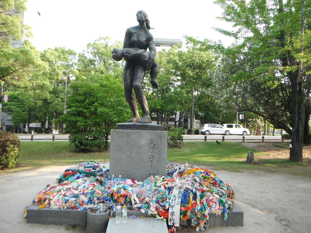 Teacher and Child Statue in Hiroshima