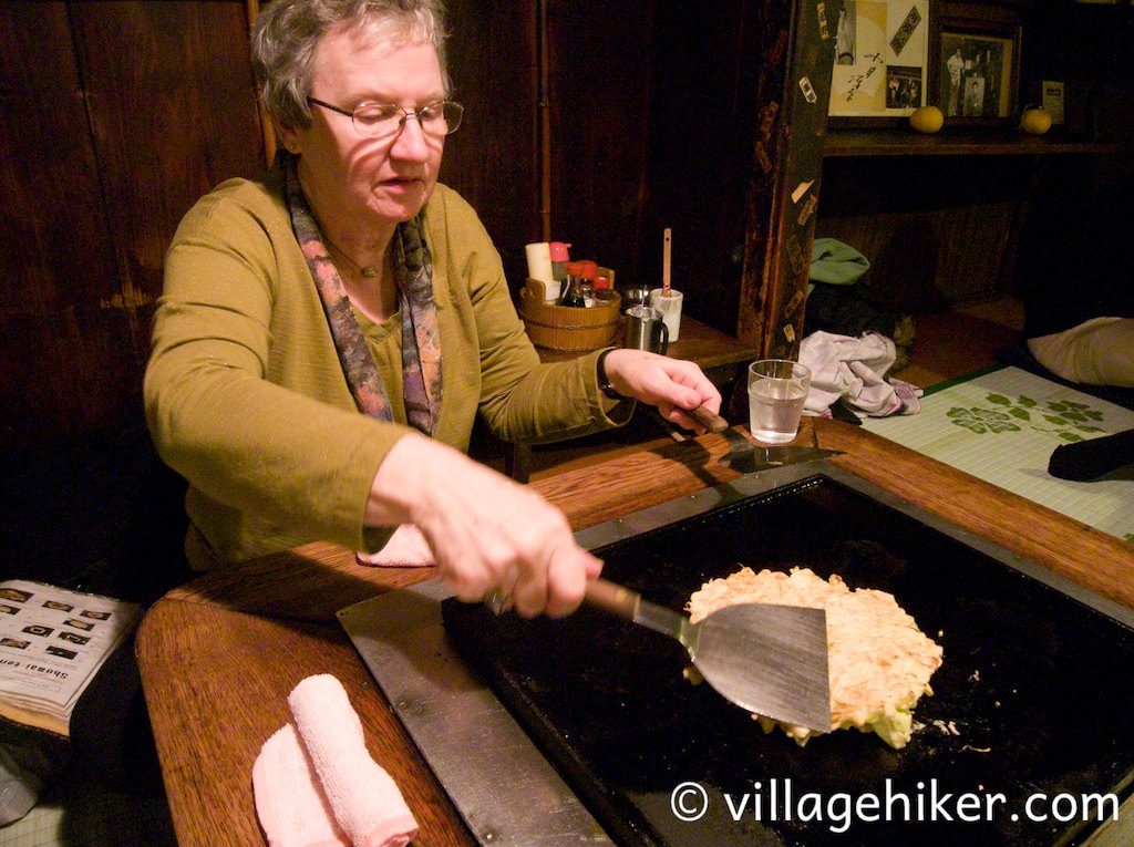 Nancy cooking okonomiyaki