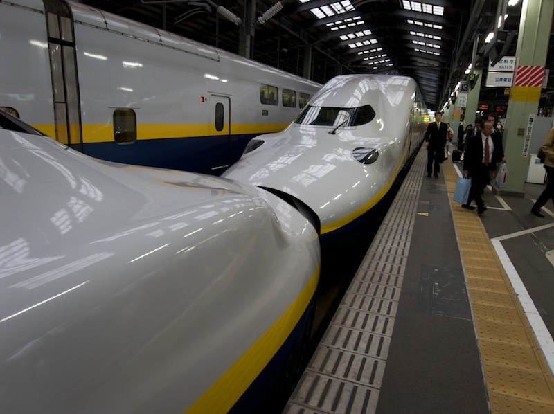 Nose to Nose Shinkansen Coupling for Extra Capacity