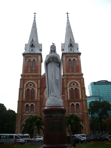 Regina Pacis Ora Pro Nobis as a delightful resting place - Notre Dame, Ho Chi Minh City, Vietnam. Being wonderfully human, we believe the mother of Jesus is just fine with this photo